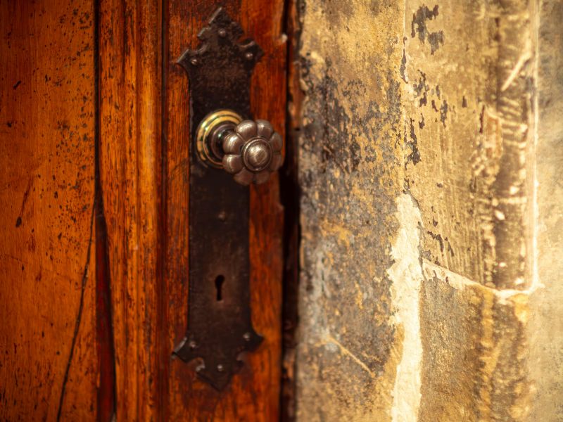 ¿Cómo restaurar puertas desgastadas?